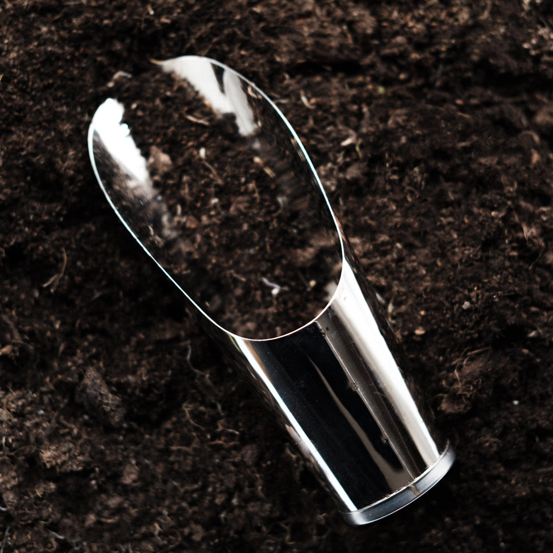 Soil scoop